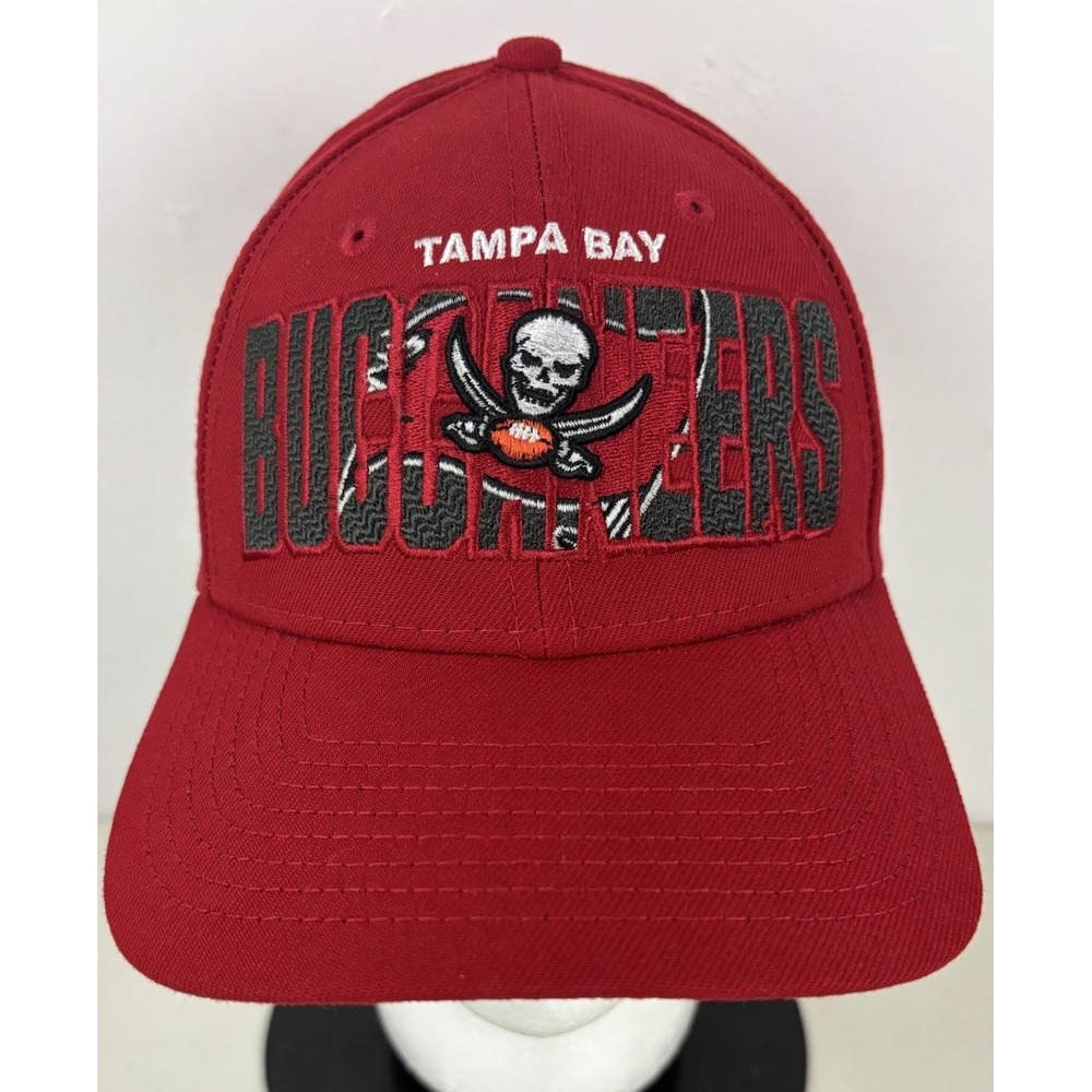 Tampa Bay Buccaneers New Era 9Forty NFL SnapBack Hat Red Adjustable Cap